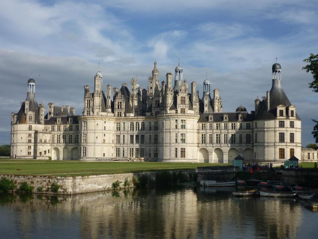 Le Bourg Neuf Aparthotel Blois Exterior photo